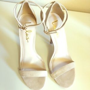 Strappy stilettos ankle strap size 7 Lulus